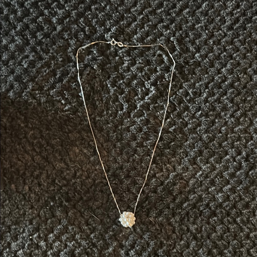 Elegant Silver Necklace with Pearl Flower Pendant